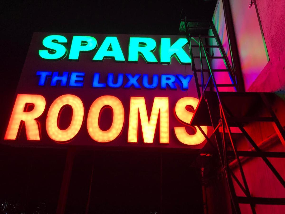 Hotel Spark Residency Csennai Kültér fotó