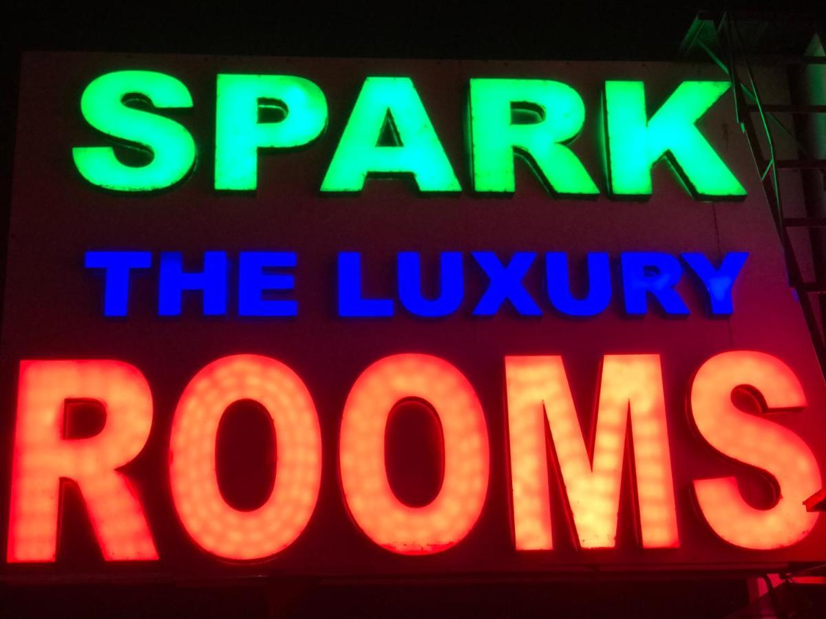 Hotel Spark Residency Csennai Kültér fotó