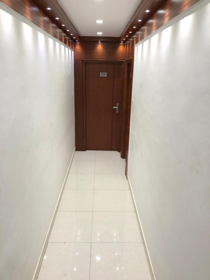 Hotel Spark Residency Csennai Kültér fotó